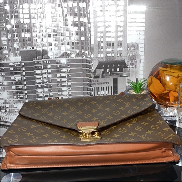 Louis Vuitton unisex briefcase, canvas monogram
💯 % authentic - Picture 16 of 17